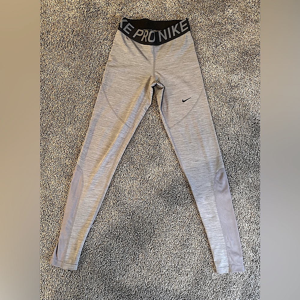 ◽️LIKE NEW ✨ NIKE PRO DRI FIT LEGGING◽️